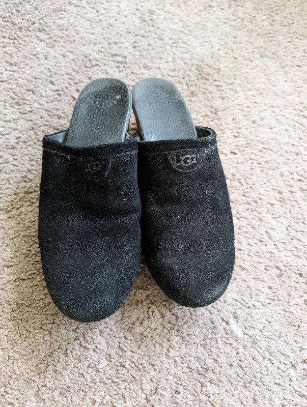 Ugg suede clogs size 7 1