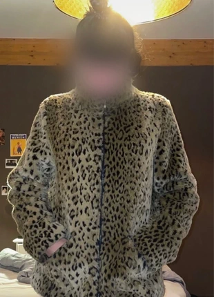 Veste y2k motif léopard fausse fourrure goth rave, marque: y2k, état: Très bon état, taille: S / 36 / 8, 25,00 €, 26,95 € Protection acheteurs incluse
