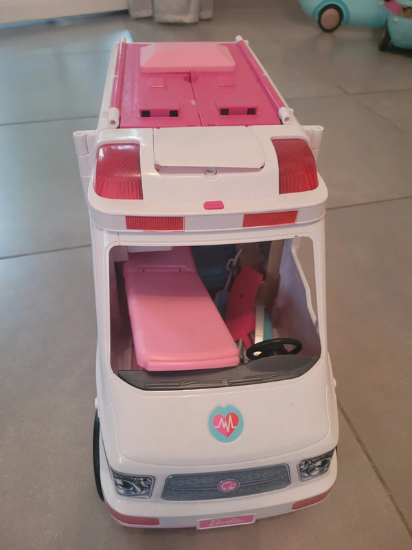 Ambulance barbie 2