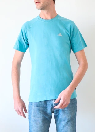 T-shirt bleu clair vintage – Adidas – S / 36 / 8, marke: adidas, zustand: Sehr gut, größe: S, 5,00 €, 5,95 € inklusive Vinted-Käuferschutz