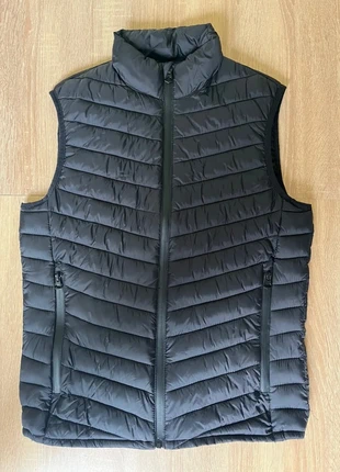 Veste sans manche celio noir XS, marque: Celio, état: Très bon état, taille: XS, 5,00 €, 5,95 € Protection acheteurs incluse