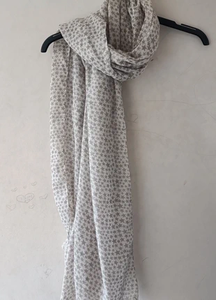 sciarpa bianca con stelle, estado: Muy bueno, 2,00 €, 2,80 € Protección al comprador incluida