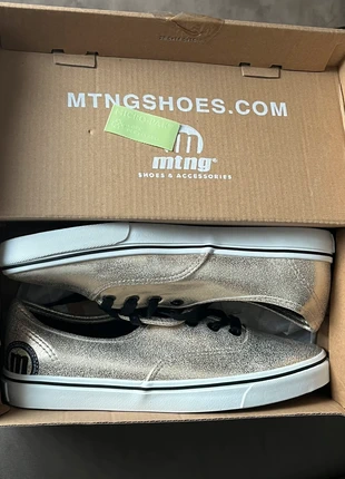 Chaussure basses Mtng, merk: Mtng, staat: Nieuw met prijskaartje, maat: 39, € 12,00, € 13,30 inclusief Kopersbescherming