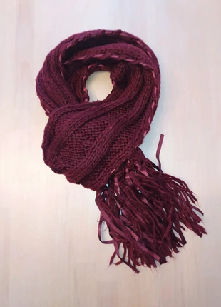 Écharpe bordeau, brand: M&Co, condition: Good, €3.00, €3.85 includes Buyer Protection