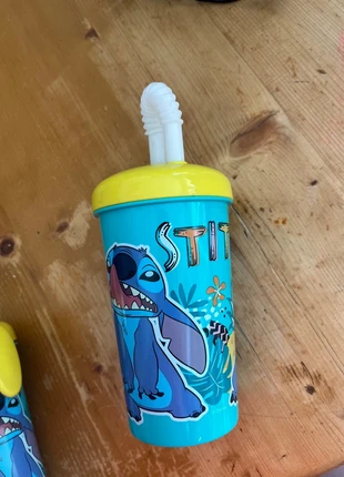 Gobelet paille ou gourde, brand: Stitch, condizioni: Nuovo con cartellino, taglia: 24-36 mesi / 92 cm, €3.50, €4.38 include la Protezione acquisti