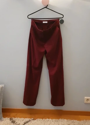 Pantalon large bordeaux La Redoute , marque: La Redoute, état: Très bon état, taille: M / 38 / 10, 4,00 €, 4,90 € Protection acheteurs incluse