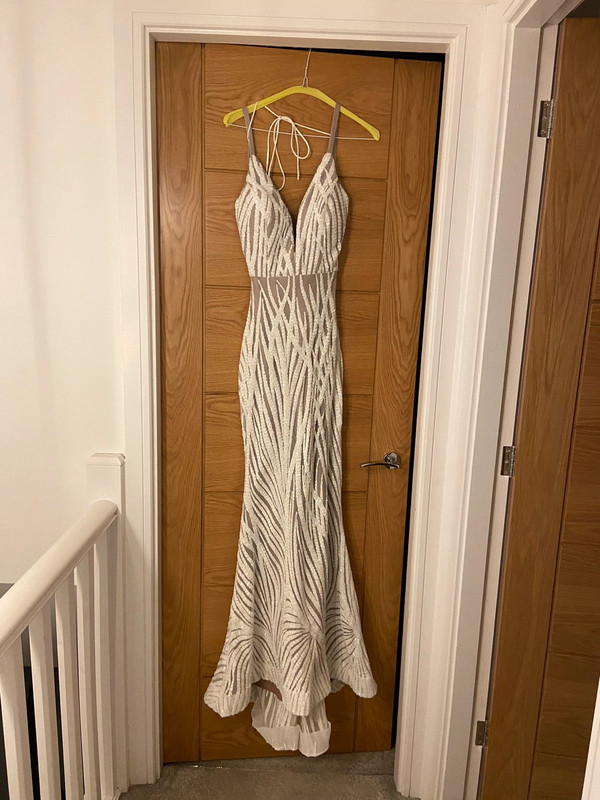 Detailed prom dress 1