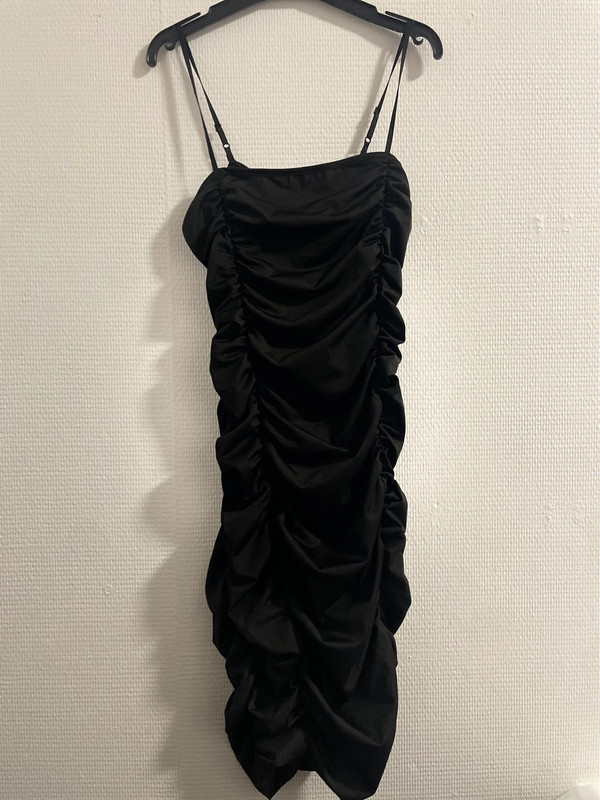 robe noir shein 1