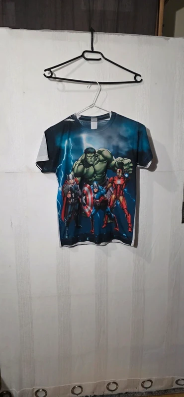 Tee-shirt 9-11 ans avengers marvel