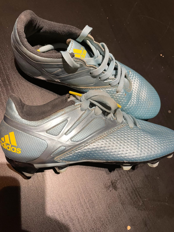 Chaussure de discount foot adidas messi