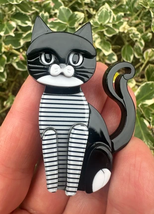 Black & White Cat Brooch - Cute Acrylic Pin, Gift for Cat Lovers, brand: CAT, condition: New with tags, £6.80, £7.84 includes Buyer Protection