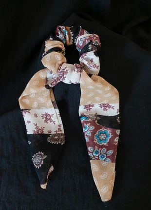 Schrunchie fatto a mano etnico, marque: Mano, état: Neuf avec étiquette, 5,00 €, 5,95 € Protection acheteurs incluse