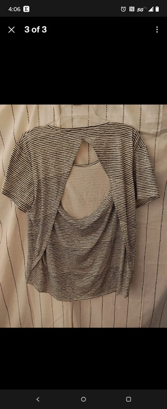 Champion Size XL - Athletic Yoga Tee - Partially Open Back Womens - See Pics 3