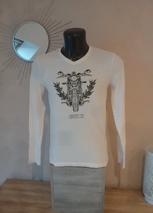 Tee-shirt manches longues col V blanc Liberto t. M, merk: Liberto, staat: Nieuw zonder prijskaartje, maat: M, € 6,00, € 7,00 inclusief Kopersbescherming Pro