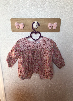 Belle blouse à fleurs, brand: Kitchoun, condition: Very good, size: 9-12 months / 74 cm, €1.00, €1.75 includes Buyer Protection