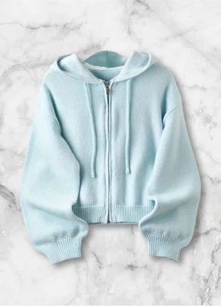 Veste à capuche zippée bleu ciel en maille douce, taille M, style Y2K minimaliste cocooning, marque: Vintage, état: Très bon état, taille: M / 38 / 10, 40,00 €, 42,70 € Protection acheteurs (Pro) incluse