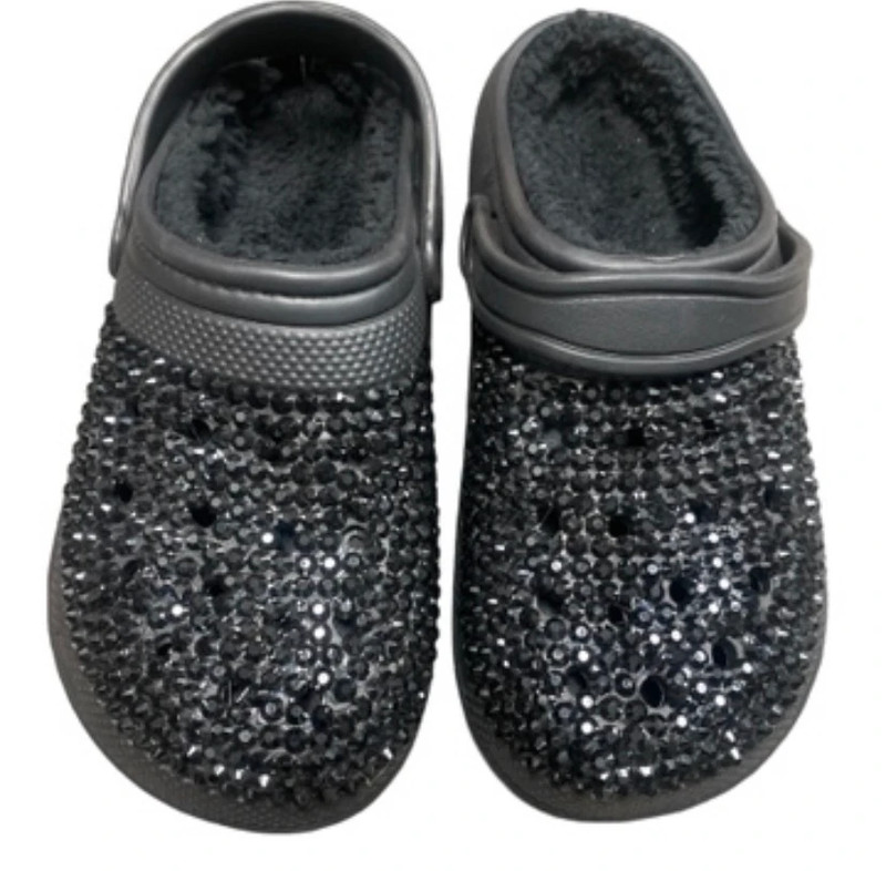 Crocs con bellas piedras brillantes 1