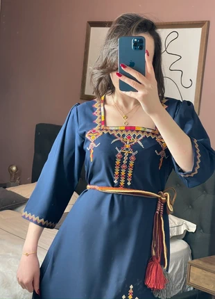 Robe kabyle bleu marine, zustand: Neu, größe: XL / 42 / 14, 29,99 €, 32,19 € beinhaltet Vinted-Käuferschutz Pro