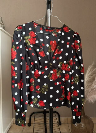 Top à pois Zara taille XS, marca: Zara, estado: Novo sem etiquetas, tamanho: XS / 34 / 6, €5.00, €5.95 inclui Proteção do Comprador