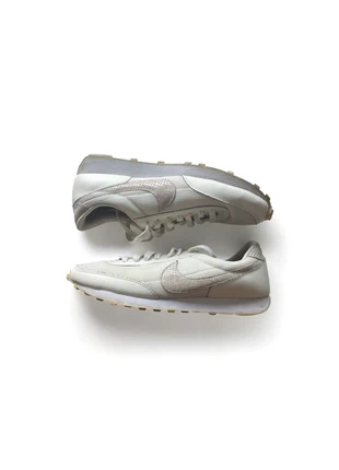 Nike Daybreak blanc beige taille 41, marque: Nike, état: Bon état, taille: 41, 12,00 €, 13,30 € Protection acheteurs incluse
