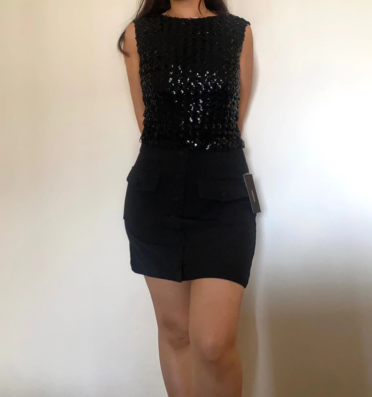 Lulu’s brand new classic black mini skirt 1