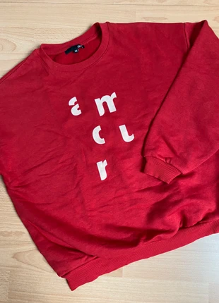 Sweat-shirt rouge Etam taille XS, marque: Etam, état: Très bon état, taille: XS / 34 / 6, 3,00 €, 3,85 € Protection acheteurs incluse