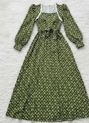 Robe longue fleurie verte – manches bouffantes & ceinture, marque: Aesthetic, état: Très bon état, taille: M / 38 / 10, 40,00 €, 42,70 € Protection acheteurs incluse