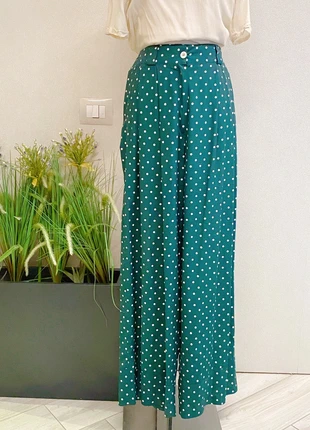 Pantalone a palazzo gamba larga verde pois bianchi, marca: Boutique Italiana, estado: Muito bom, tamanho: L / 40 / 12, €14.00, €15.40 inclui Proteção do Comprador