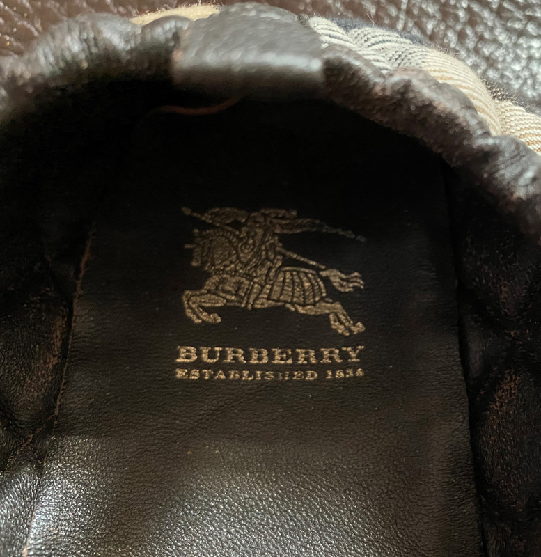 Paire de chaussons de voyage Burberry pochon cuir brun tissu