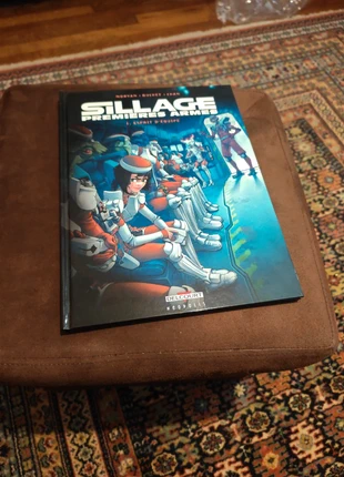 Bande dessinée Sillage premières armes tome 1 en très bon état, état: Très bon état, 7,00 €, 8,05 € Protection acheteurs incluse