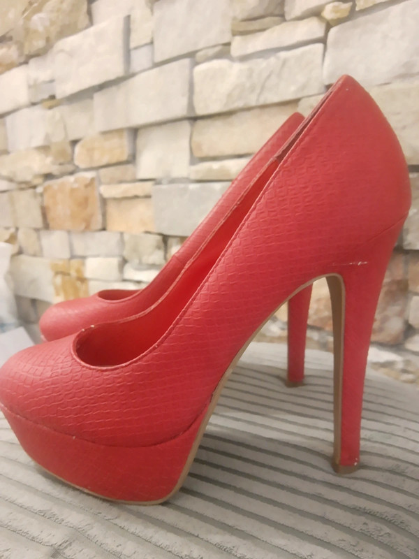 Light discount red heels