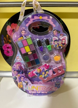 Maletin maquillaje huntrix, marque: Huntrix, état: Neuf avec étiquette, taille: Taille unique, 12,00 €, 13,30 € Protection acheteurs incluse