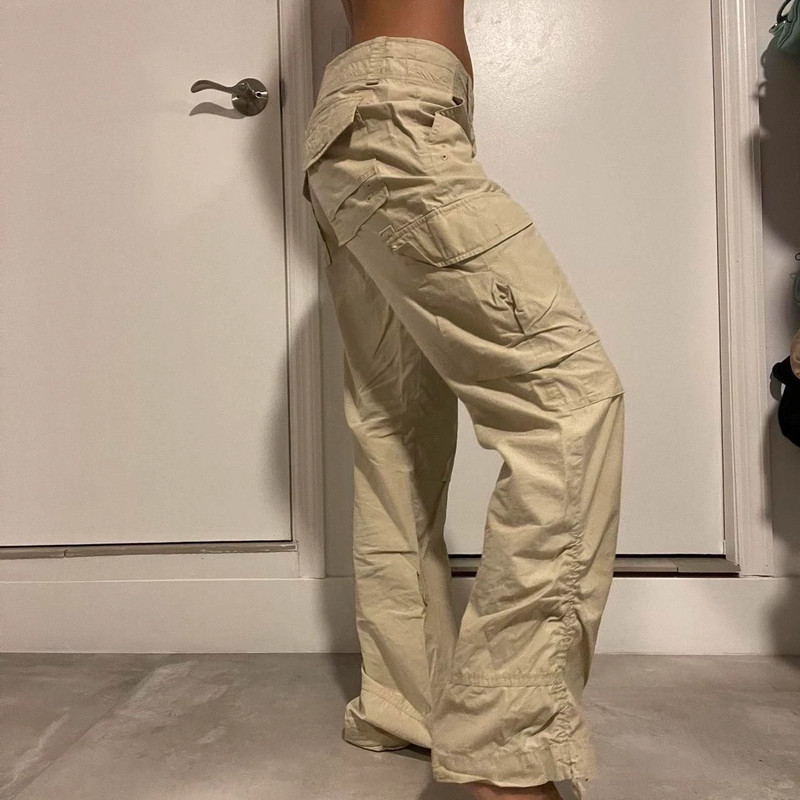 Halogen cream/khaki mid rise cargo pants size 30 5