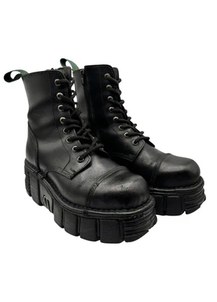 New Rock black mili platform boots Size 39, brand: New Rock, condizioni: Ottime, taglia: 39, €170.00, €179.20 include la Protezione acquisti Pro