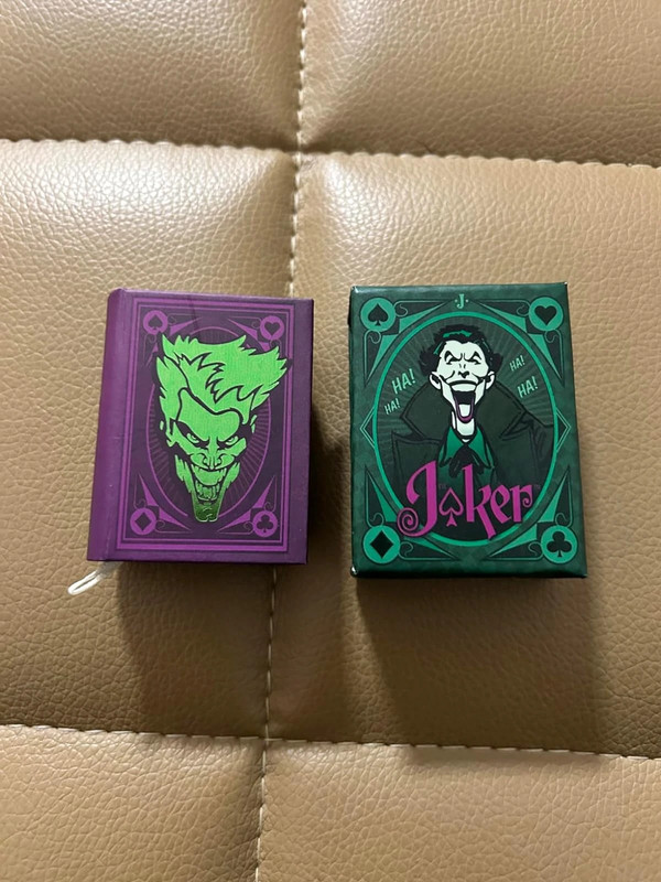 DC Comics: The Joker: Quotes from the Clown Prince of Crime (Tiny Book) Hardcover