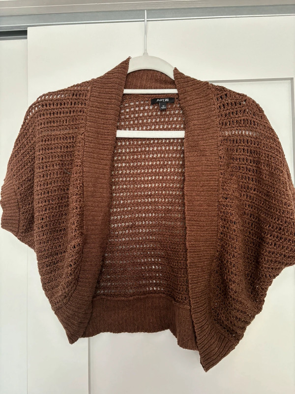 Brown crochet shrug 1