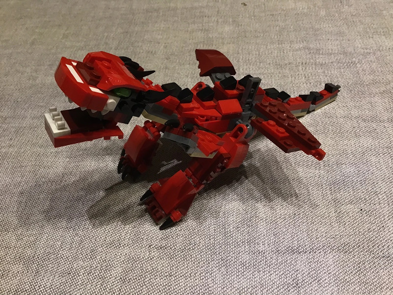 Lego creator 31032 Dragon rouge 4