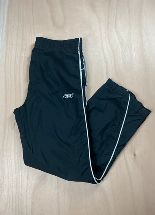 Track pant jogging Reebok noir poche/fermeture zip logo brodé taille S, marke: Reebok, zustand: Sehr gut, größe: S, 14,00 €, 15,40 € beinhaltet Vinted-Käuferschutz Pro