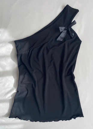 vintage ribbon satin top! 2000s black assymetric tank top, marca: Vintage Dressing, estado: Muito bom, tamanho: S / 36 / 8, €16.00, €17.50 inclui Proteção do Comprador