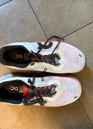 On Cloudmonster 2 gr 40,5, merk: On, staat: Goed, maat: 40.5, € 65,00, € 68,95 inclusief Kopersbescherming