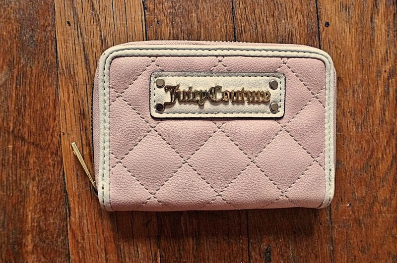 Juicy Couture Bi-Fold Multi Compartment Pink Wallet 1