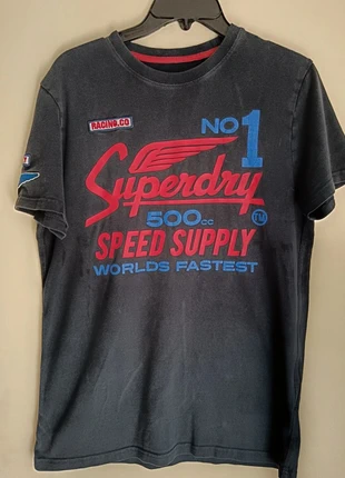 T-shirt SuperDry Taille S noir 100%coton, marke: Superdry, zustand: Sehr gut, größe: S, 15,00 €, 16,45 € inklusive Vinted-Käuferschutz