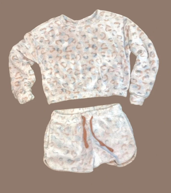 Colsie, Intimates & Sleepwear, Colsie Pajama Set