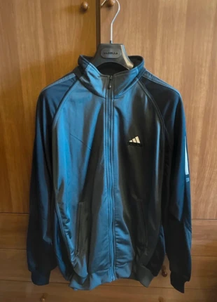 Felpa Adidas, marke: adidas, zustand: Sehr gut, größe: M, 12,00 €, 13,30 € inklusive Vinted-Käuferschutz