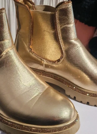 Bottines, marque: Ideal shoes, état: Très bon état, taille: 39, 10,00 €, 11,20 € Protection acheteurs incluse