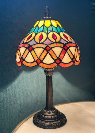 Glas in lood tafellamp pauwen veer motief, merk: Art, staat: Nieuw zonder prijskaartje, € 89,00, € 94,15 inclusief Kopersbescherming Pro