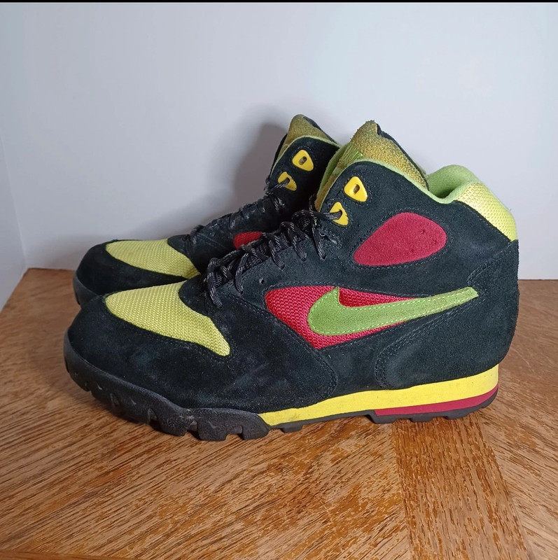 Nike ACG Caldera 313500 033 Black Neon Mens Size US 10 Camping Hiking boots Vinted