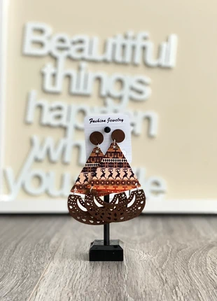 🤎 Jouets - Brincos Artesanais em Madeira - Estilo Étnico com Leveza e Charme Natural !, marca: Fashion, estado: Novo com etiquetas, €3.05, €3.90 inclui Proteção do Comprador