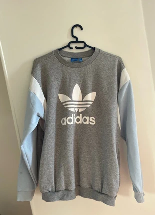 Sweatshirt Adidas, marke: adidas, zustand: Sehr gut, größe: L / 40 / 12, 13,00 €, 14,35 € inklusive Vinted-Käuferschutz