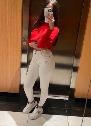 White skinny jeans super high waist Stradivarius 36, brand: Stradivarius, condizioni: Ottime, taglia: S / IT 40 / EU 36, €10.00, €11.20 include la Protezione acquisti